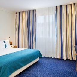 Familienzimmer Holiday Inn Express ROME - SAN GIOVANNI Fotos
