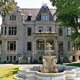 Exterior view Schlosshotel Zum Markgrafen Fotos