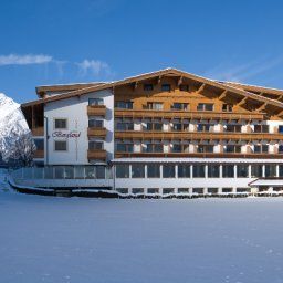 Exterior view Bergland Gasthof Fotos