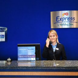 Hall Holiday Inn Express KRAKOW Fotos