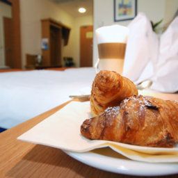Habitación Holiday Inn Express KRAKOW Fotos