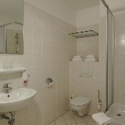 Badezimmer City B Novum Fotos