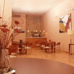 Sala colazione nel ristorante Arrahona Fotos