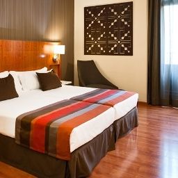 Junior Suite Catalonia Puerta del Sol Fotos
