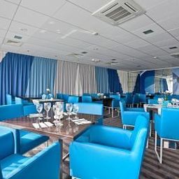 Breakfast room within restaurant Balladins Crystal Hôtellerie Fotos