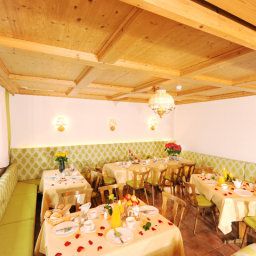 Frühstücksraum im Restaurant Seebacherhof - Urlaub bei Freunden Fotos