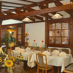 Breakfast room within restaurant Haus Waldesruh Fotos