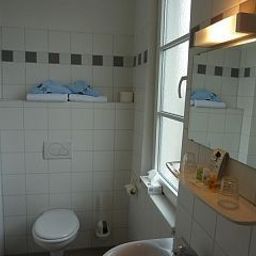 Badezimmer Strandhotels Seestern & Delphin Fotos