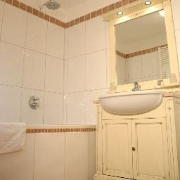 Bathroom Goldene Ente Fotos