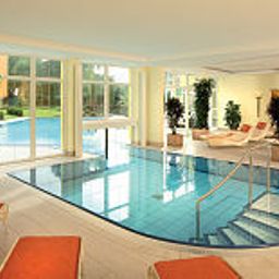 Бассейн Parkhotel Fotos