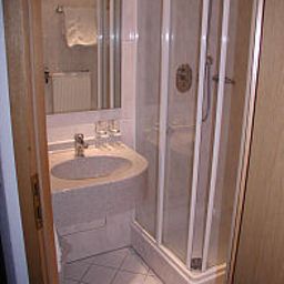 Badezimmer Zum Heiligen Feld Gasthof Fotos