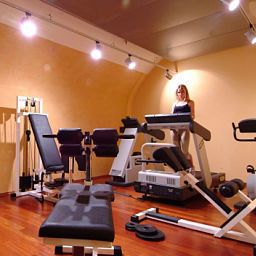 Fitness room Mamaison Residence Izabella Fotos