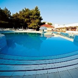 Pool Andrija *Preis inkl. Halbpension* Fotos