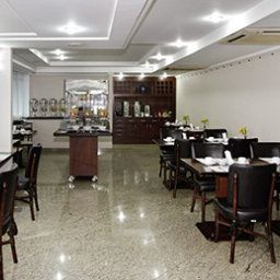 Sala colazione nel ristorante Mercure Vitoria Hotel Fotos