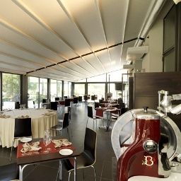 Sala de desayuno en el restaurante Parma e Congressi Fotos