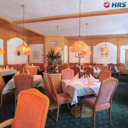 Salle du petit-déjeuner située dans le restaurant Am Paulusbogen Fotos