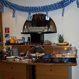 Buffet Villa Waldperlach Garni Fotos
