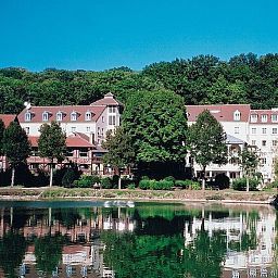Vue extérieure Les Etangs de Corot Small Luxury Hotel Fotos