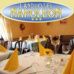 Sala de desayuno en el restaurante Landhotel Napoleon Fotos