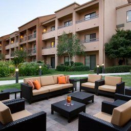  Courtyard Bakersfield Fotos