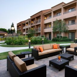 Exterior view Courtyard Bakersfield Fotos