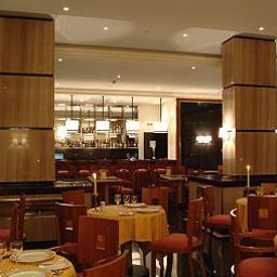 Sala de desayuno en el restaurante Real Oeiras Fotos