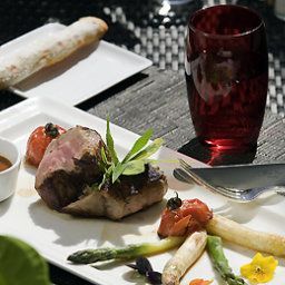 Salle du petit-déjeuner située dans le restaurant Sofitel Biarritz Le Miramar Thalassa sea & spa Fotos