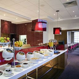 Sala de desayuno en el restaurante Novotel Southampton Fotos
