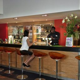 Bar Mercure Le Coudray Montceaux Parc du Coudray Fotos