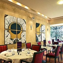 Salle du petit-déjeuner située dans le restaurant Mercure Besancon Parc Micaud Fotos