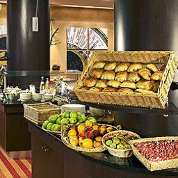 Salle du petit-déjeuner située dans le restaurant Mercure Besancon Parc Micaud Fotos