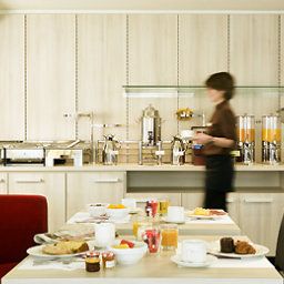 Salle du petit-déjeuner située dans le restaurant Mercure Bordeaux Centre Fotos