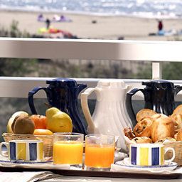Sala de desayuno en el restaurante Les Bains de Camargue Fotos
