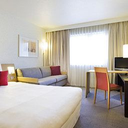 Zimmer Novotel Massy Palaiseau Fotos