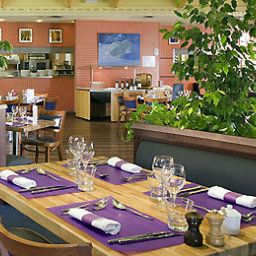 Salle du petit-déjeuner située dans le restaurant Novotel Reims Tinqueux Fotos