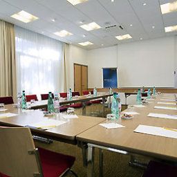 Конференц-зал Novotel Lyon Nord Porte de Lyon Fotos