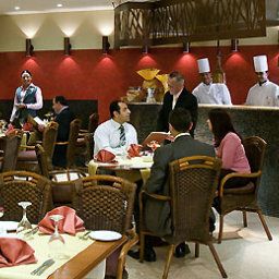 Зал для завтрака Novotel Cairo Airport Fotos