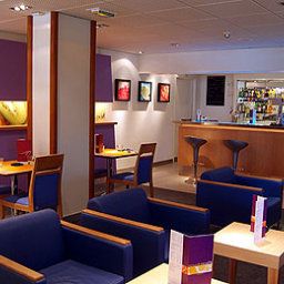 Salle du petit-déjeuner située dans le restaurant Novotel Bordeaux Centre Meriadeck Fotos