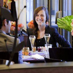 Salle du petit-déjeuner située dans le restaurant Novotel Paris Gare de Lyon Fotos