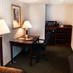 Suite BEST WESTERN PLUS Fairfield Executive Inn Fotos