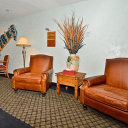 Innenansicht BEST WESTERN PLUS Saddleback Inn & Conference Center Fotos