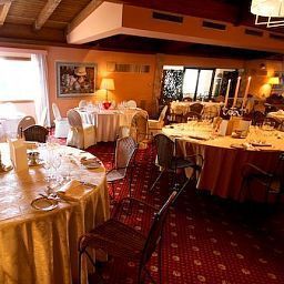 Salle du petit-déjeuner située dans le restaurant Sheraton Golf Parco De Medici Fotos