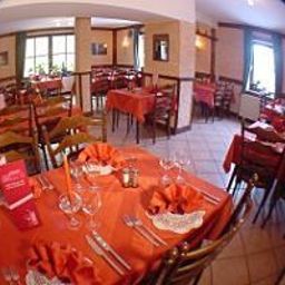Salle du petit-déjeuner située dans le restaurant Groß Schneer Hof Fotos