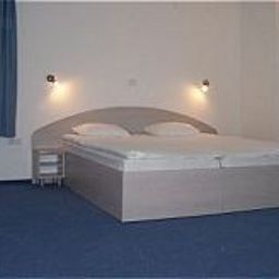Room Emonec Fotos