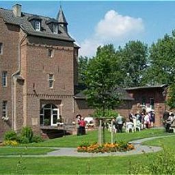 Vista exterior Burg Obbendorf Fotos