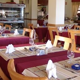 Frühstücksraum im Restaurant Maritur Fotos