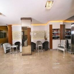 Hall Maya Fotos