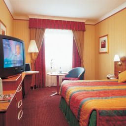 Room Holiday Inn WOKING Fotos