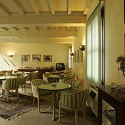 Sala colazione Villa Nabila Fotos