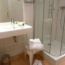 Badezimmer An der Eissporthalle Garni Fotos